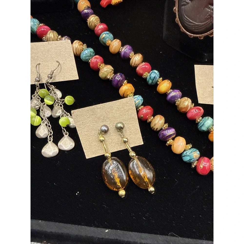 Vintage Lot of 15 Necklaces, Bracelets,‎ Earrings, Brooches